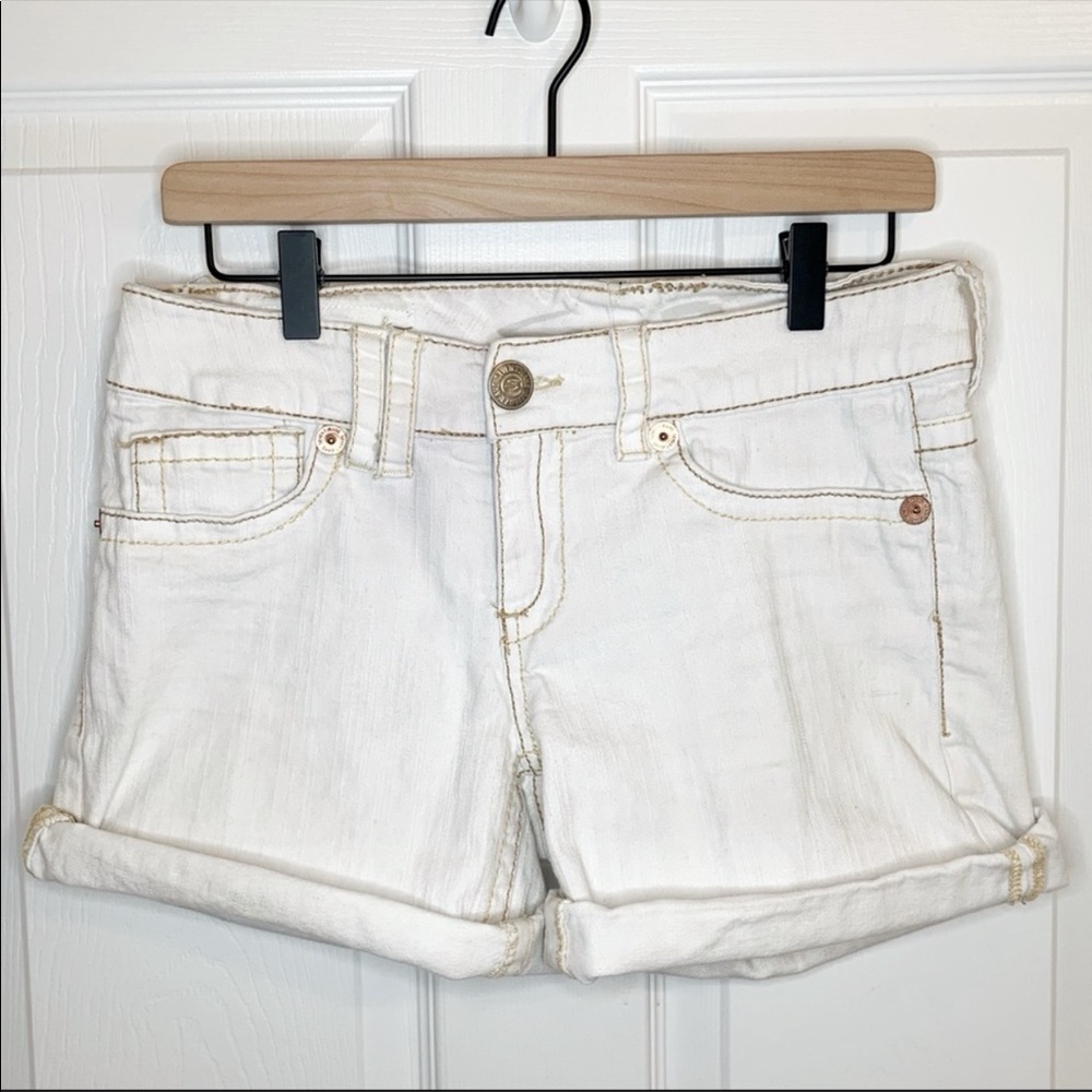 Seven7 white denim shorts